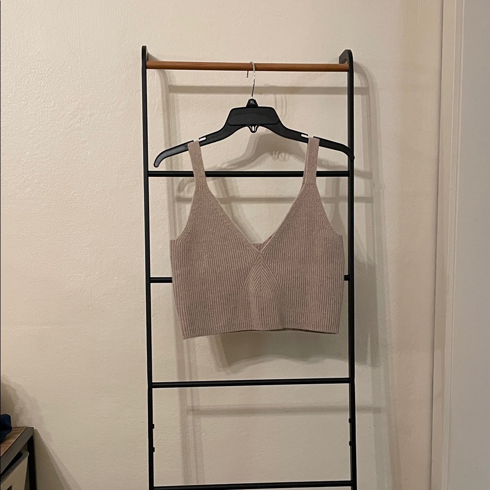 Cashmere crop tank